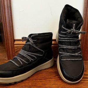 Women’s size 11 Columbia Boots. Accidentally ordered 2. Brand new, never opened